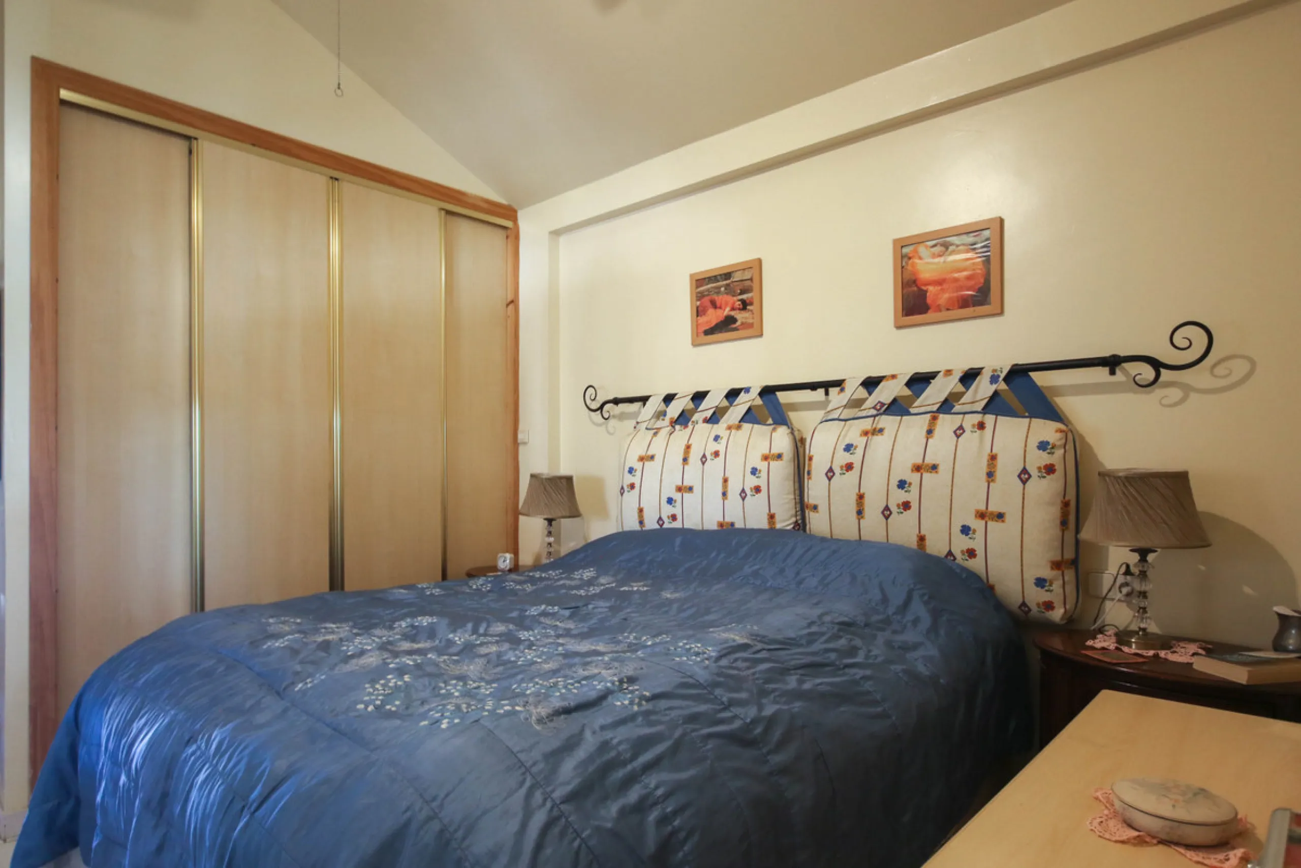 Geräumige Villa mit separatem Gästeappartement in ruhiger Lage