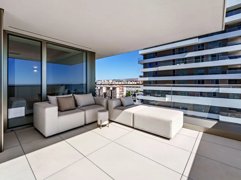 Apartment - Middle Floor Apartment в продаже в Málaga, Málaga. В доме 2 спален и 2 ванных комнат. Площадь дома 191 м²