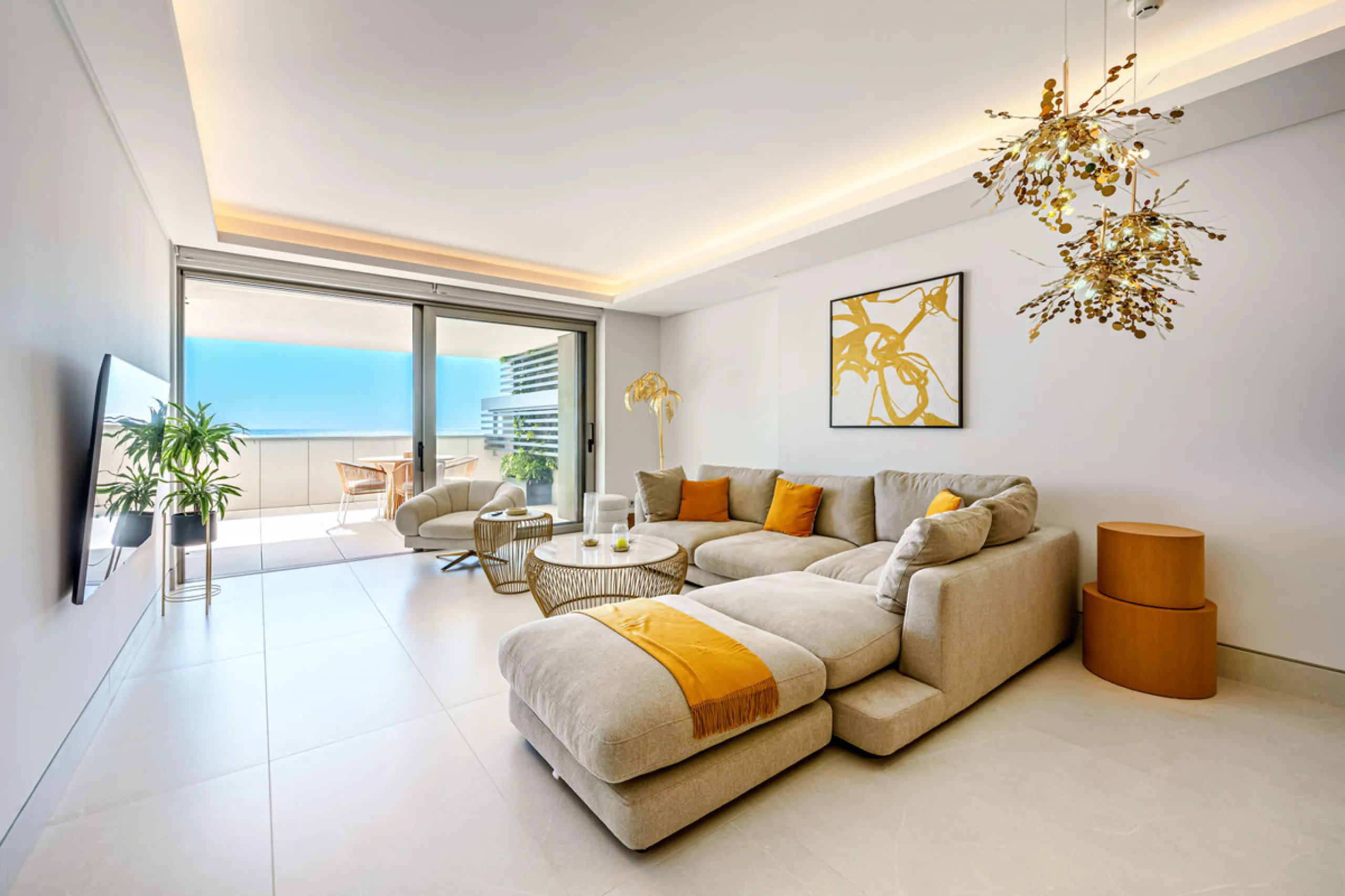 Apartment - Middle Floor Apartment в продаже в Málaga, Málaga. В доме 2 спален и 2 ванных комнат. Площадь дома 191 м²