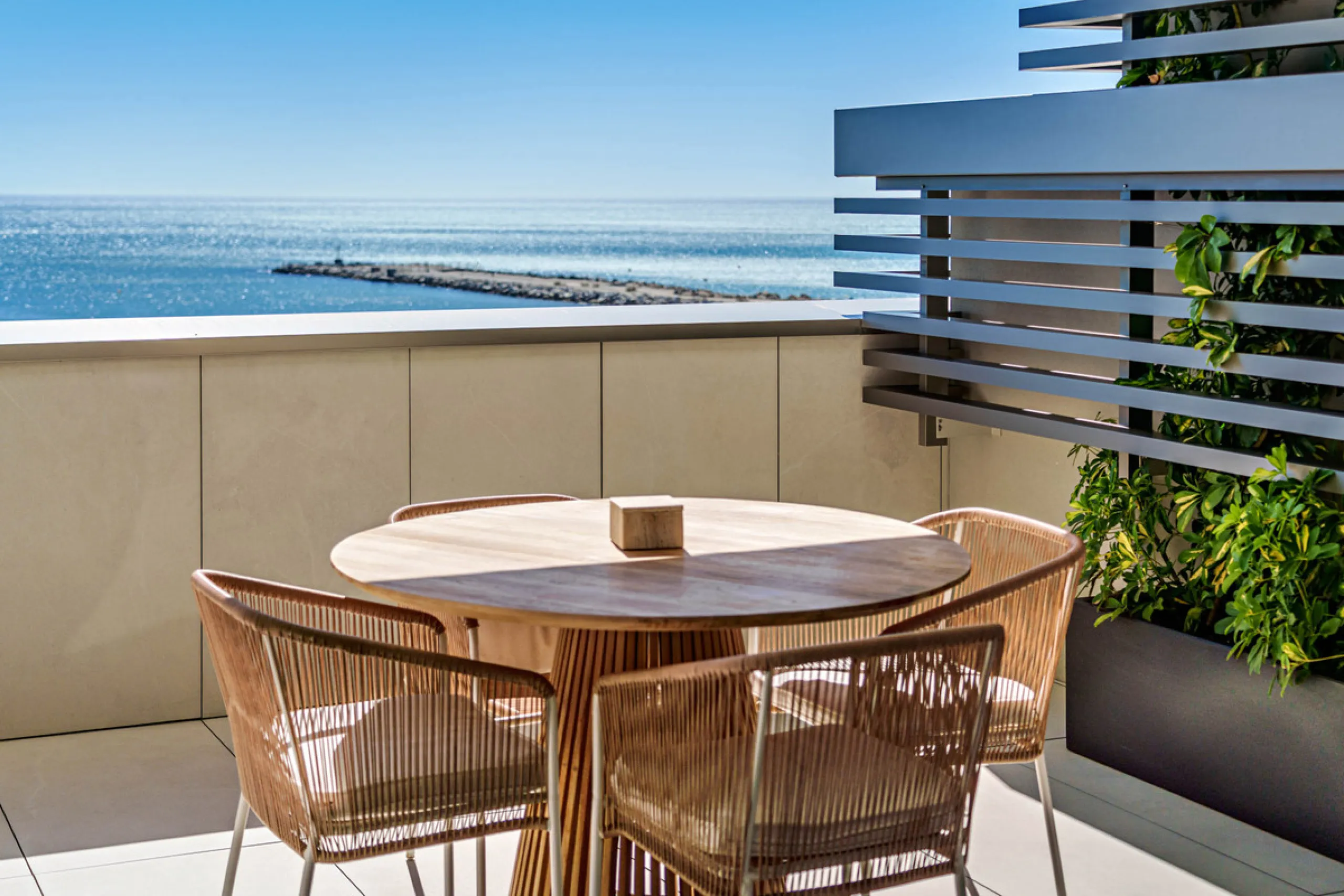 Apartment - Middle Floor Apartment в продаже в Málaga, Málaga. В доме 2 спален и 2 ванных комнат. Площадь дома 191 м²