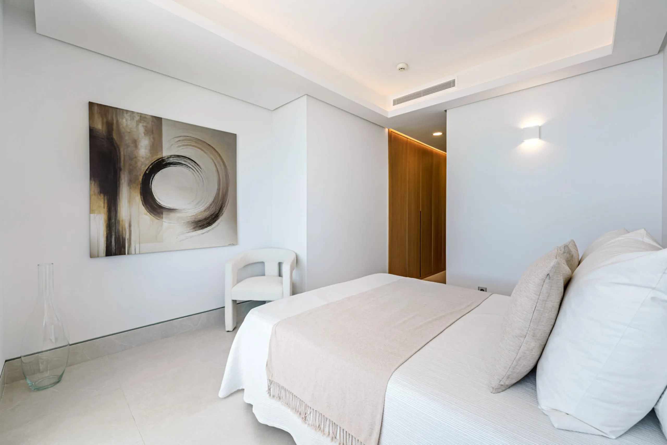 Apartment - Middle Floor Apartment в продаже в Málaga, Málaga. В доме 2 спален и 2 ванных комнат. Площадь дома 191 м²