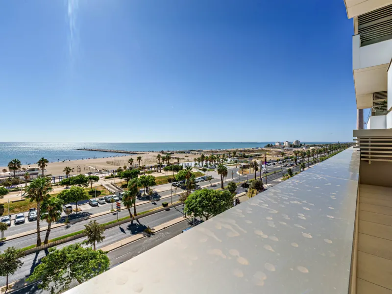 Apartment - Middle Floor Apartment в продаже в Málaga, Málaga. В доме 2 спален и 2 ванных комнат. Площадь дома 191 м²