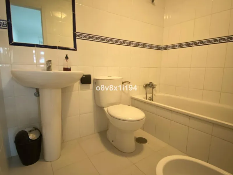 Ground floor apartment with private garden and basement in Doña Julia | 3 bedrooms + 2 parking spaces | High profitability