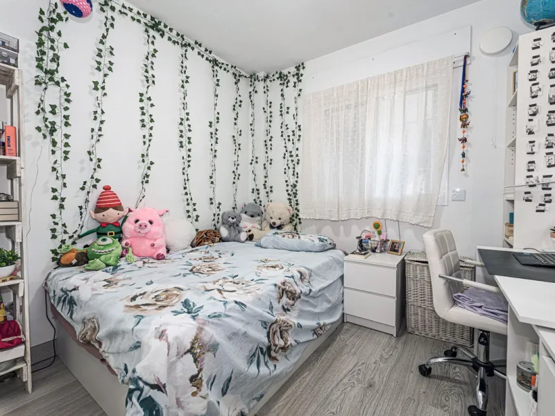 Fantastic Opportunity in Los Pacos!