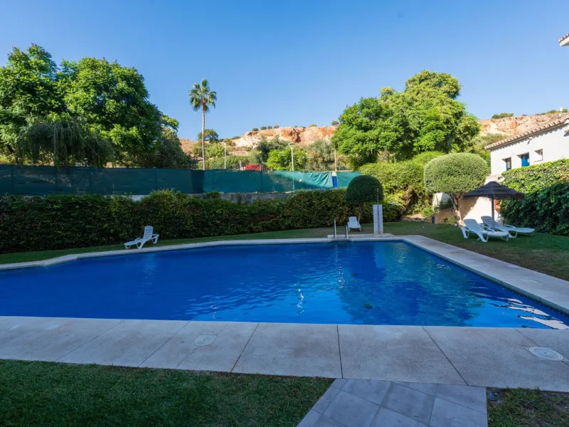 Fantastic Opportunity in Los Pacos!