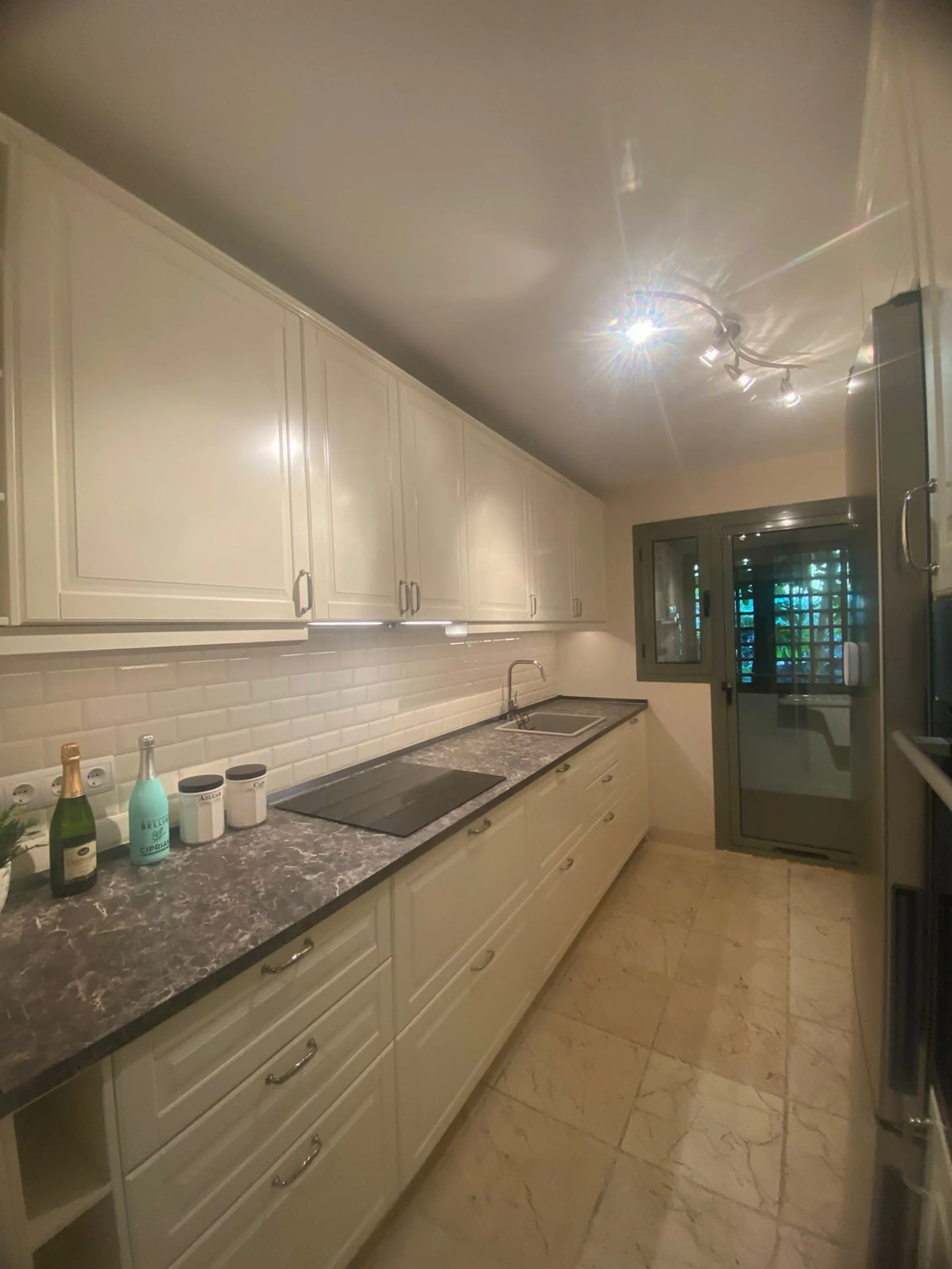 Discover the elegance and tranquility of Benatalaya, an exclusive development located on the Atalaya , Estepona. Surrounded by golf courses and nature, this prestigious gated community offers a unique lifestyle, combining security, comfort, and a privileg