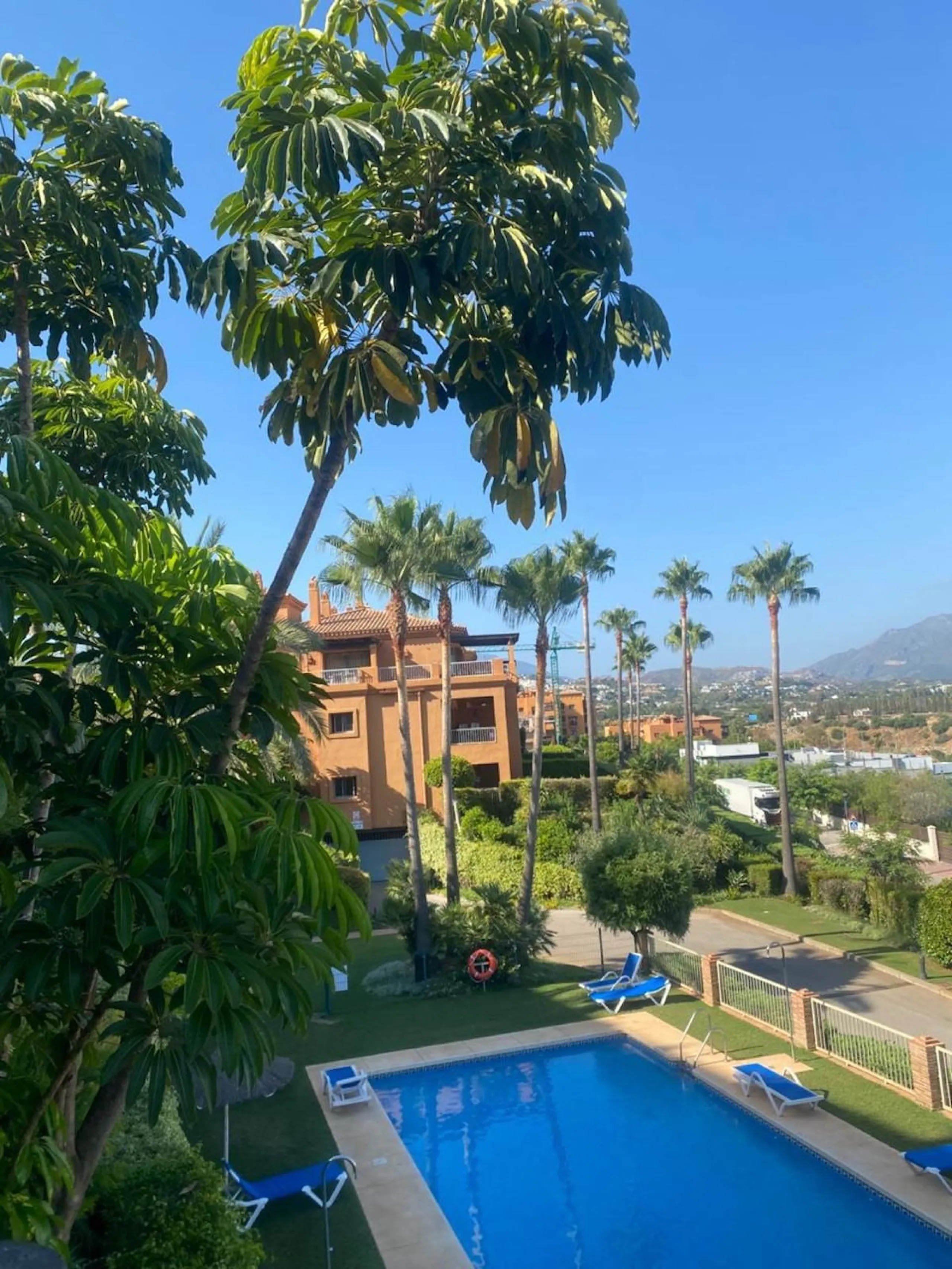 Discover the elegance and tranquility of Benatalaya, an exclusive development located on the Atalaya , Estepona. Surrounded by golf courses and nature, this prestigious gated community offers a unique lifestyle, combining security, comfort, and a privileg