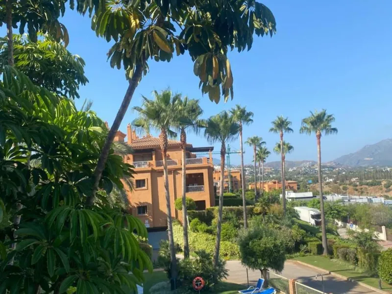 Discover the elegance and tranquility of Benatalaya, an exclusive development located on the Atalaya , Estepona. Surrounded by golf courses and nature, this prestigious gated community offers a unique lifestyle, combining security, comfort, and a privileg