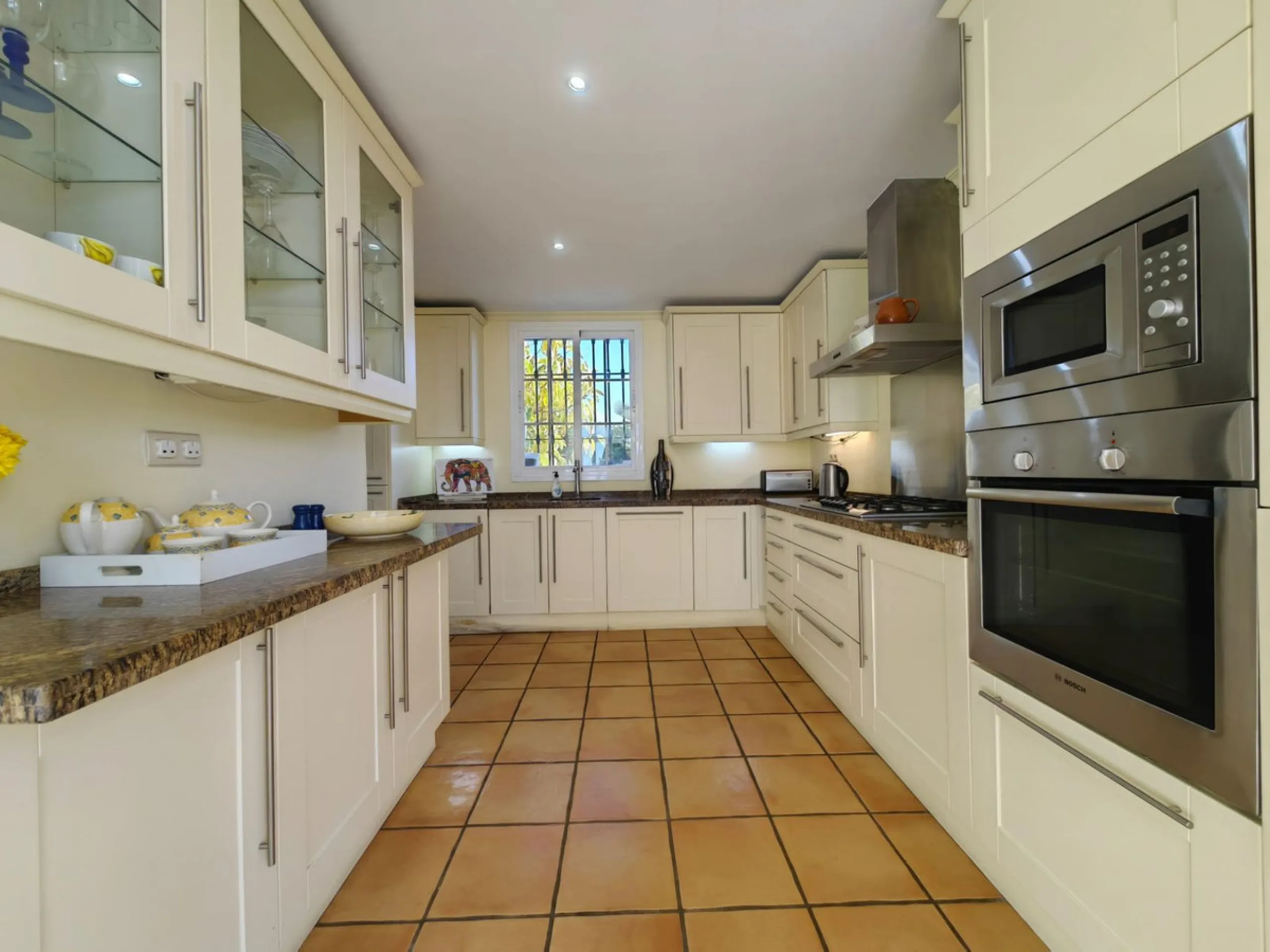 Stunning Andalusian Villa with Panoramic Sea Views – Puerto Romano, Estepona