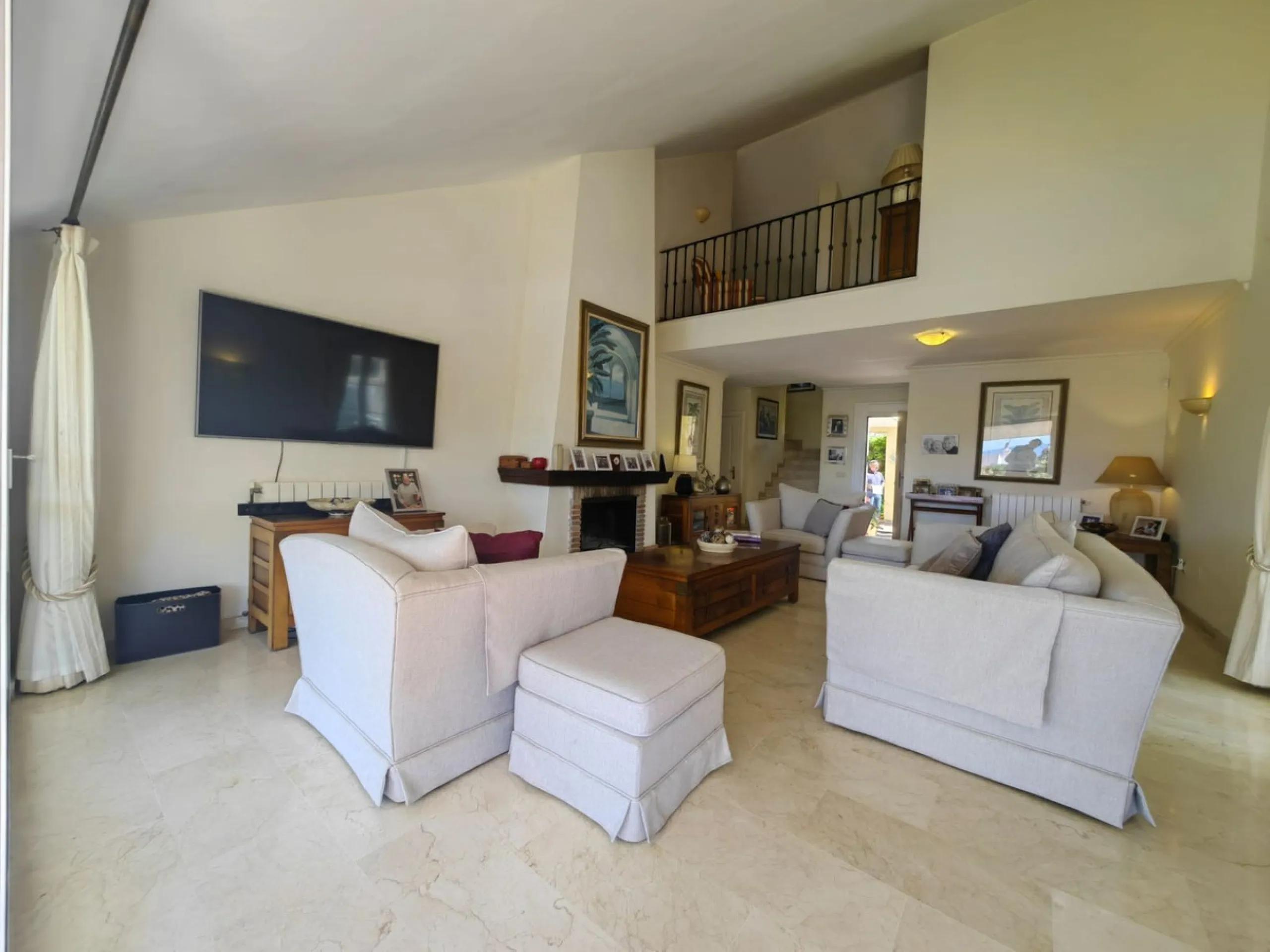 Stunning Andalusian Villa with Panoramic Sea Views – Puerto Romano, Estepona