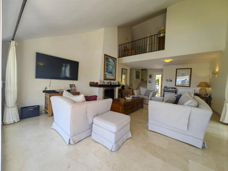 Stunning Andalusian Villa with Panoramic Sea Views – Puerto Romano, Estepona