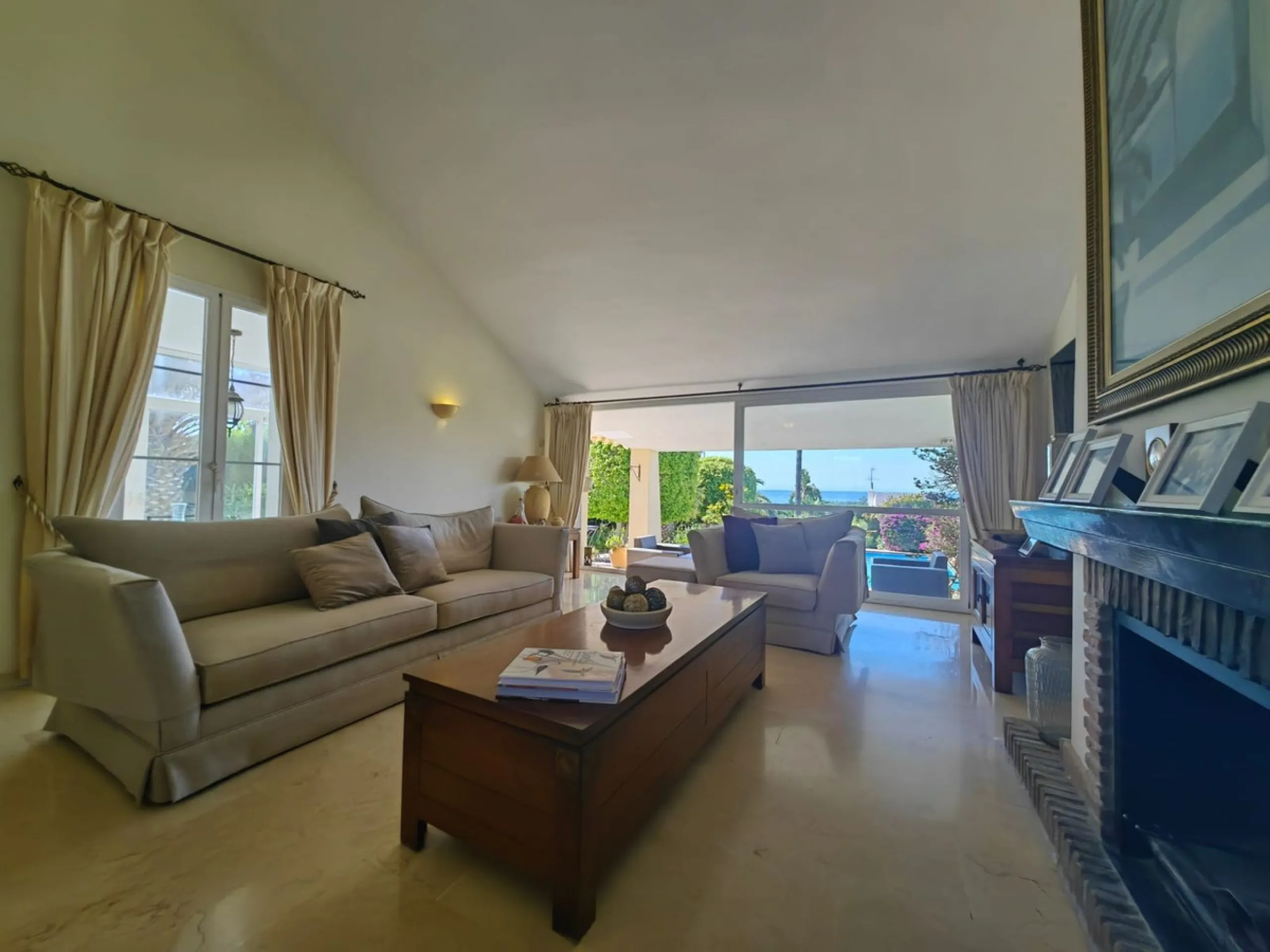 Stunning Andalusian Villa with Panoramic Sea Views – Puerto Romano, Estepona