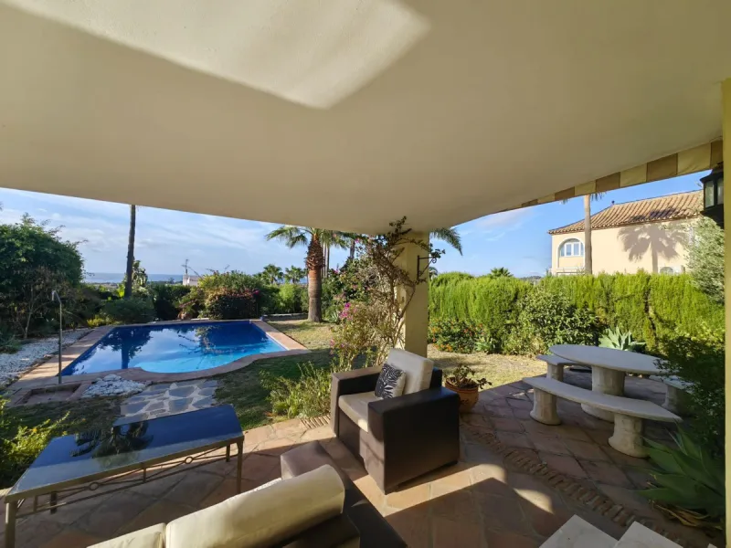 Stunning Andalusian Villa with Panoramic Sea Views – Puerto Romano, Estepona