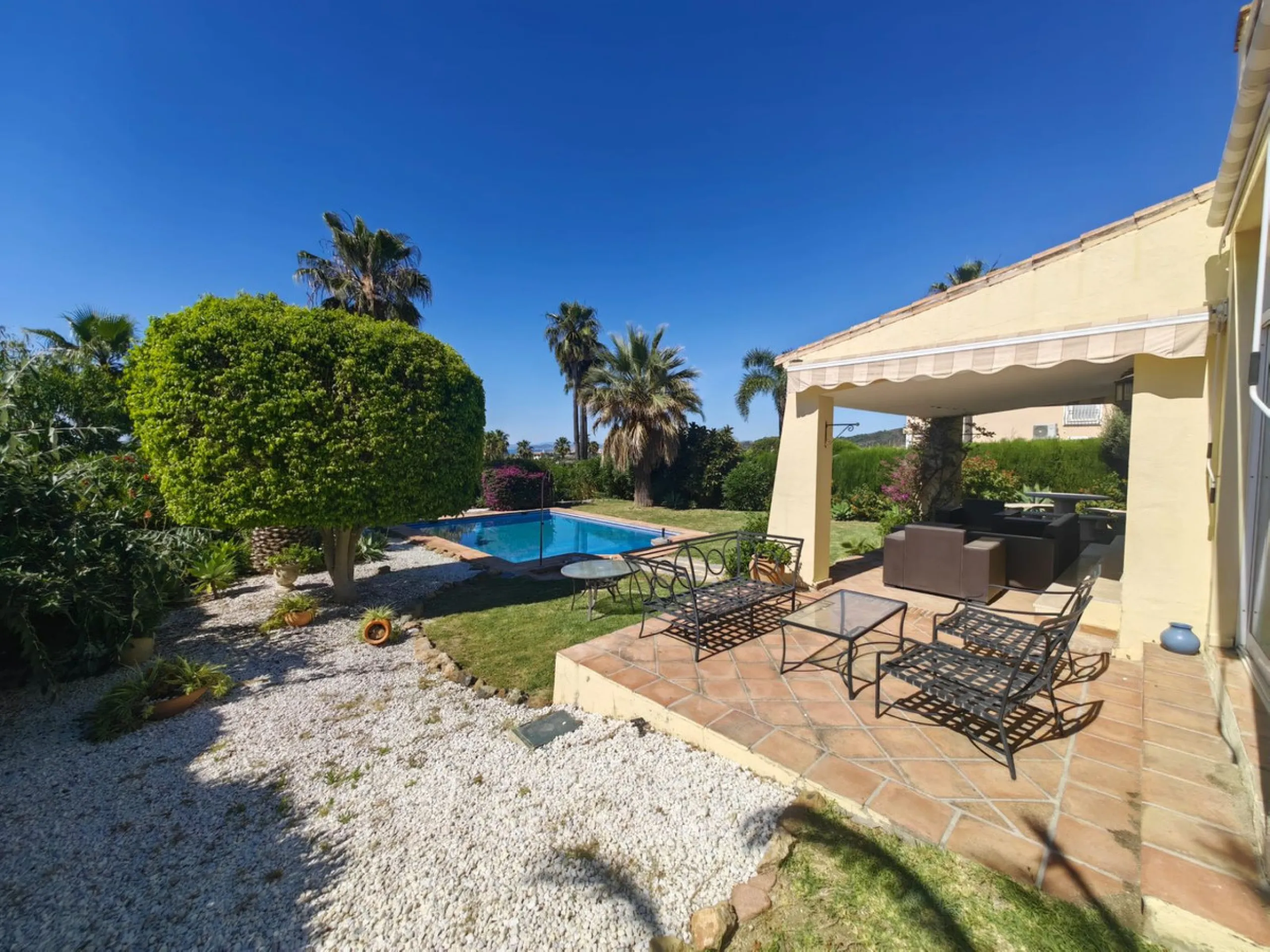 Stunning Andalusian Villa with Panoramic Sea Views – Puerto Romano, Estepona
