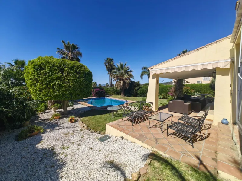 Stunning Andalusian Villa with Panoramic Sea Views – Puerto Romano, Estepona
