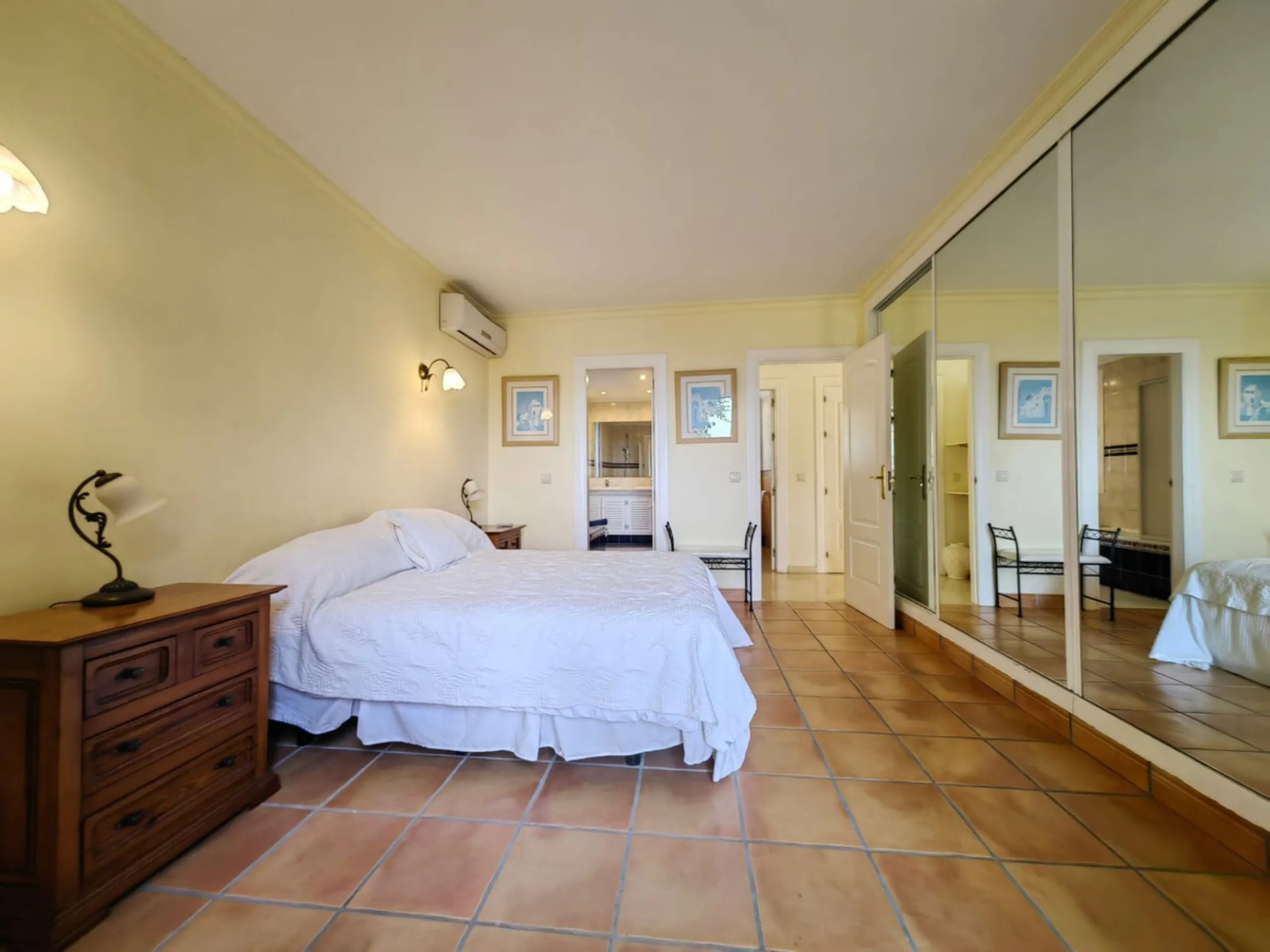 Stunning Andalusian Villa with Panoramic Sea Views – Puerto Romano, Estepona