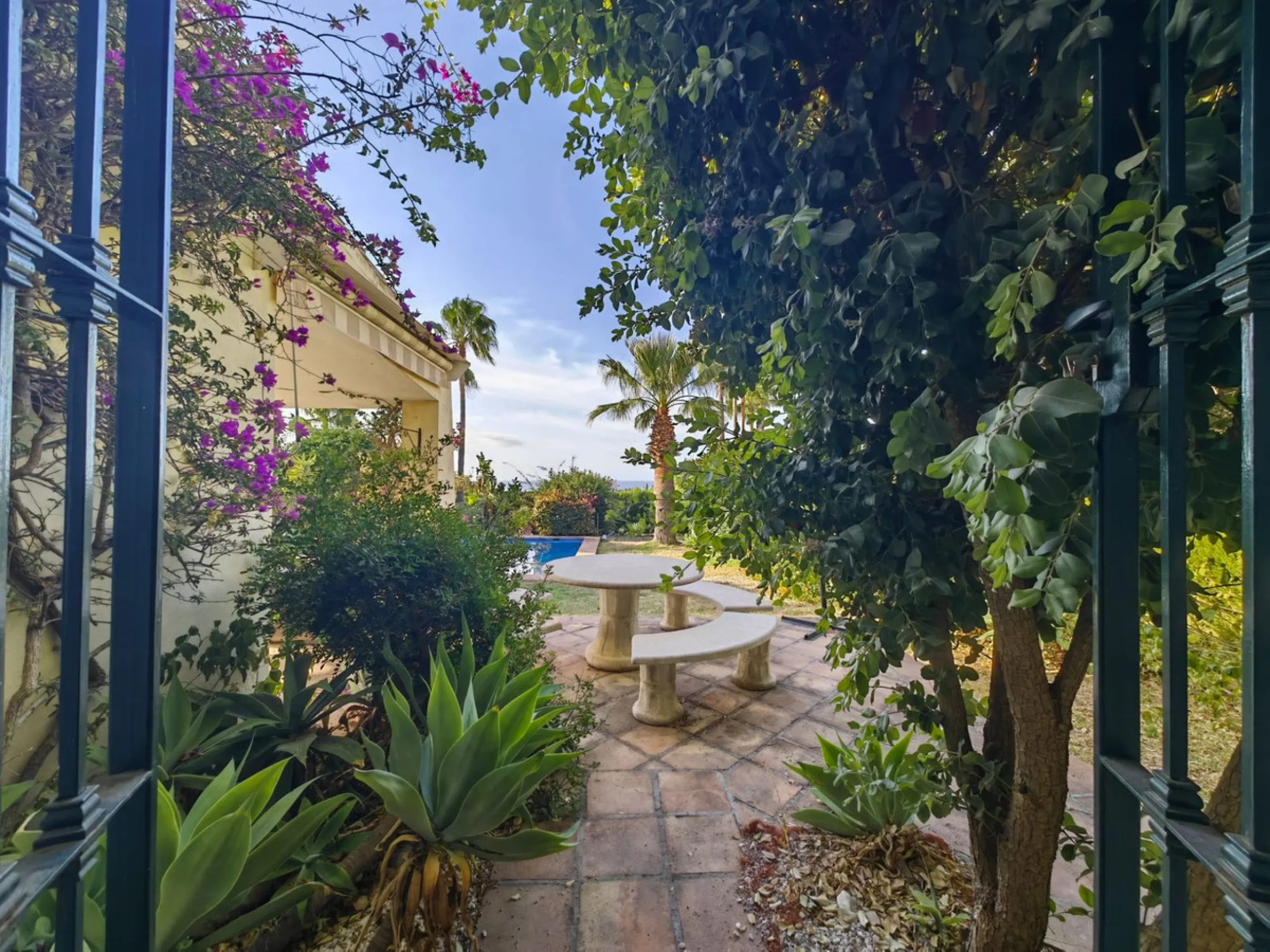 Stunning Andalusian Villa with Panoramic Sea Views – Puerto Romano, Estepona