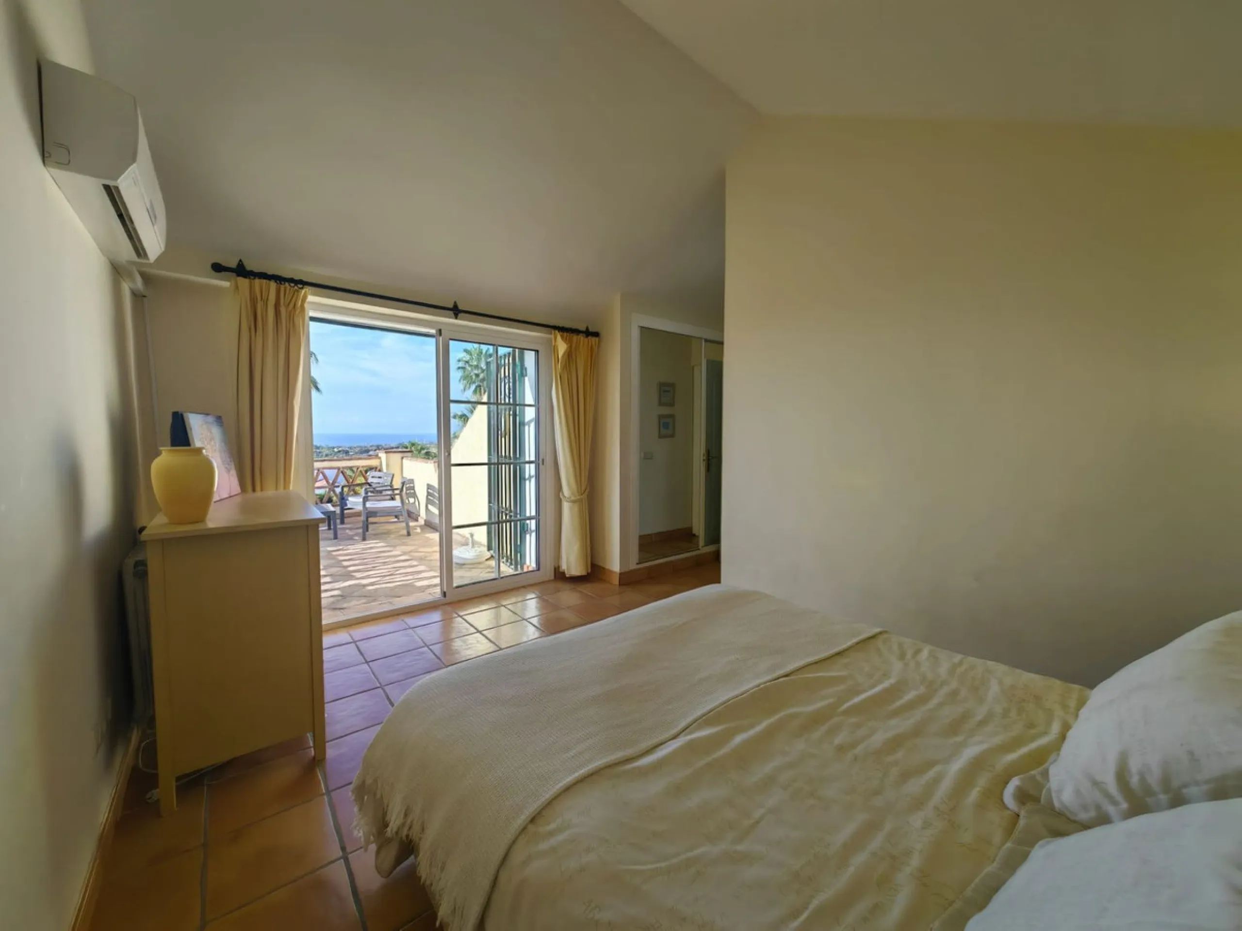 Stunning Andalusian Villa with Panoramic Sea Views – Puerto Romano, Estepona