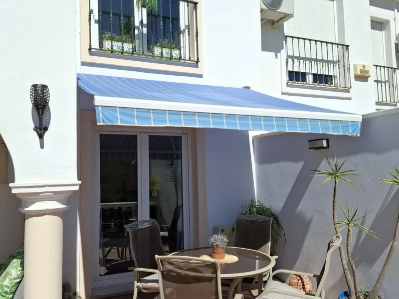 Charming 2-Bedroom Townhouse with Panoramic Views in Pueblo Valtocado, Mijas