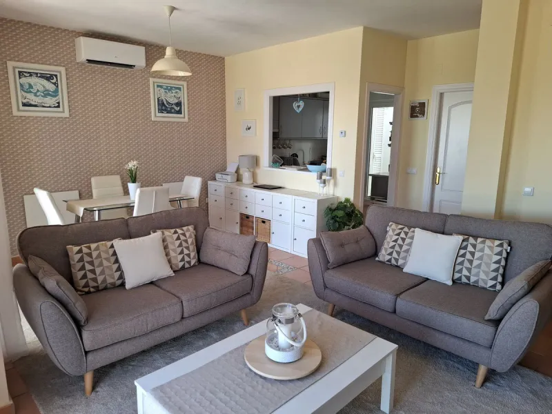 Charming 2-Bedroom Townhouse with Panoramic Views in Pueblo Valtocado, Mijas