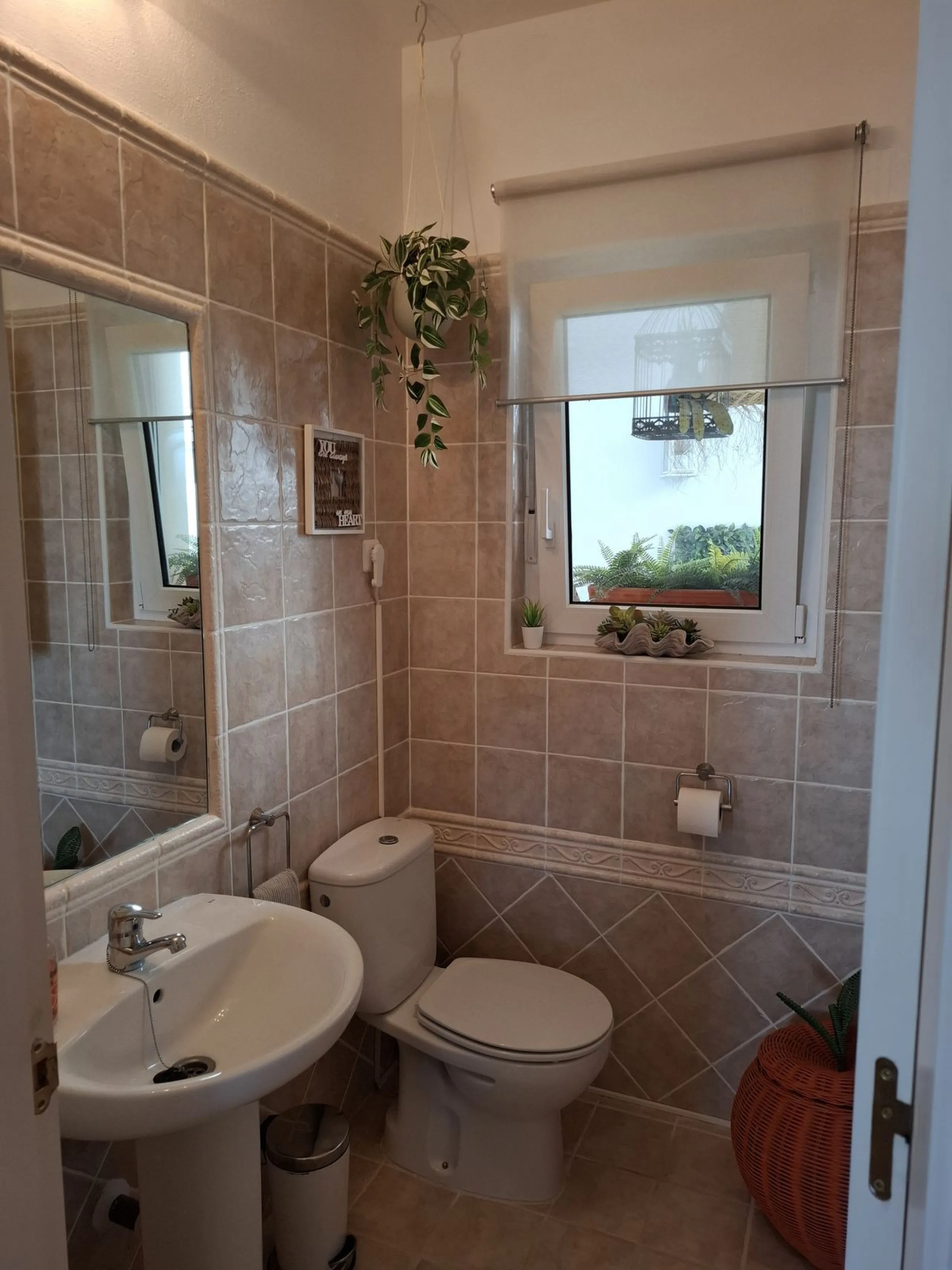 Charming 2-Bedroom Townhouse with Panoramic Views in Pueblo Valtocado, Mijas