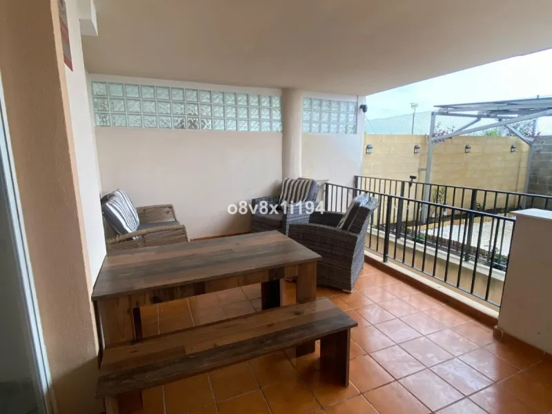 Ground floor apartment with private garden and basement in Doña Julia | 3 bedrooms + 2 parking spaces | High profitability