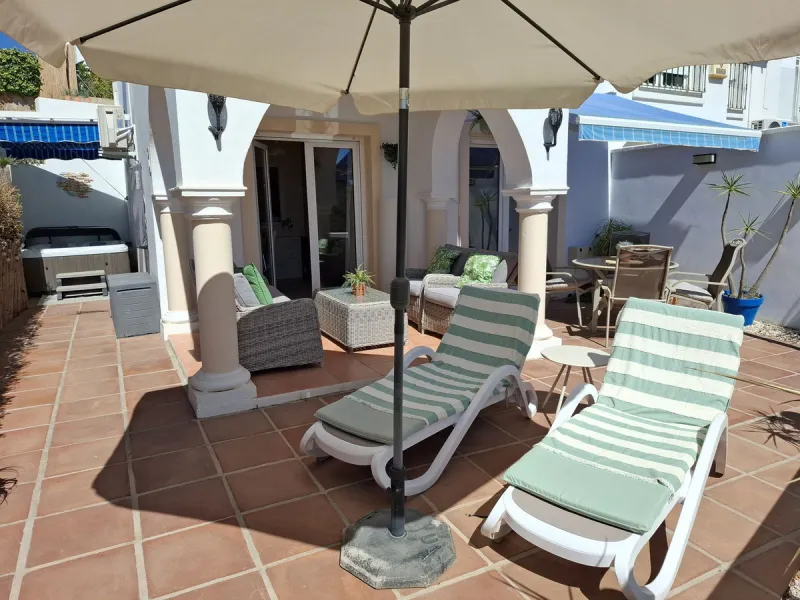 Charming 2-Bedroom Townhouse with Panoramic Views in Pueblo Valtocado, Mijas