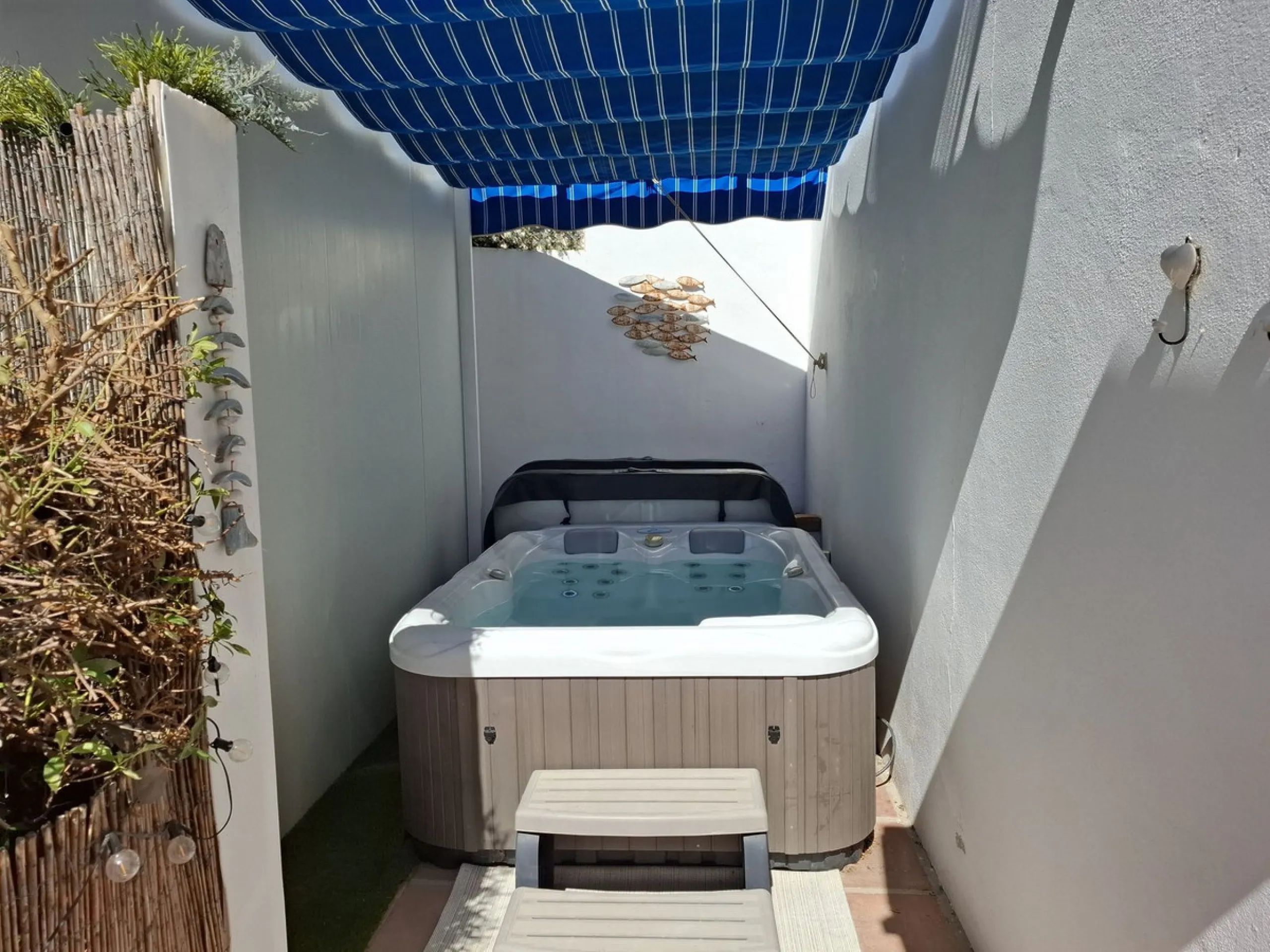Charming 2-Bedroom Townhouse with Panoramic Views in Pueblo Valtocado, Mijas