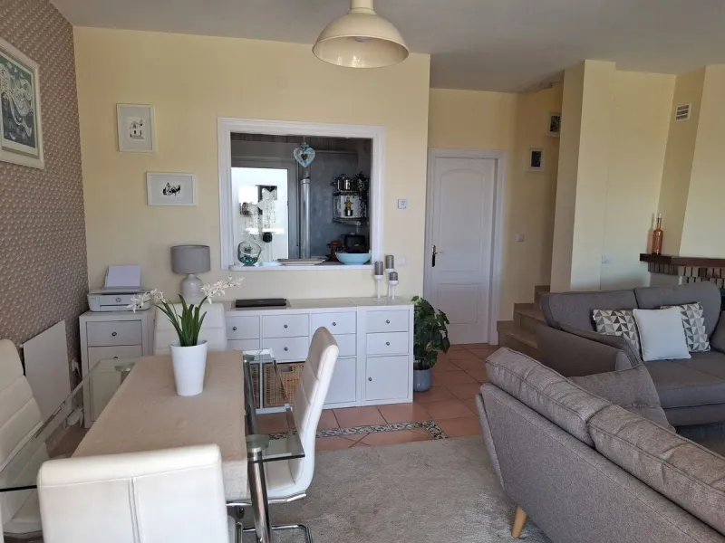 Charming 2-Bedroom Townhouse with Panoramic Views in Pueblo Valtocado, Mijas