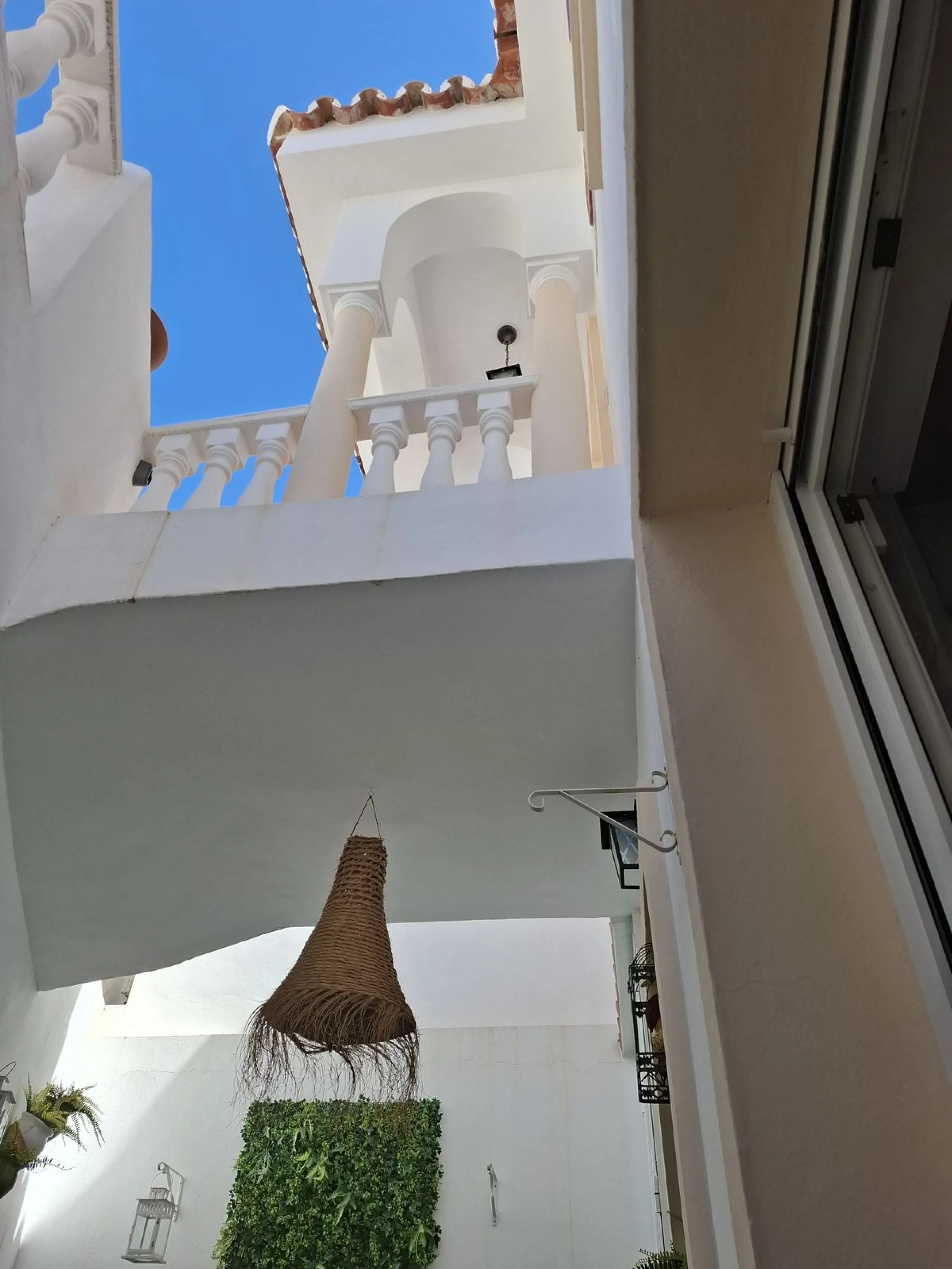 Charming 2-Bedroom Townhouse with Panoramic Views in Pueblo Valtocado, Mijas