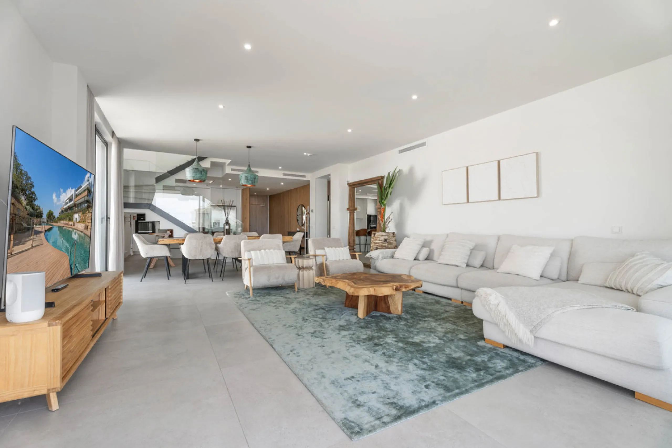 Apartment - Penthouse Duplex в продаже в Marbella, Málaga. В доме 3 спален и 3 ванных комнат. Площадь дома 173 м²