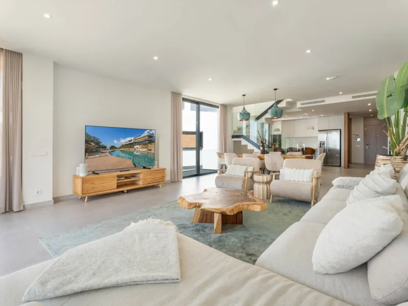 Apartment - Penthouse Duplex в продаже в Marbella, Málaga. В доме 3 спален и 3 ванных комнат. Площадь дома 173 м²