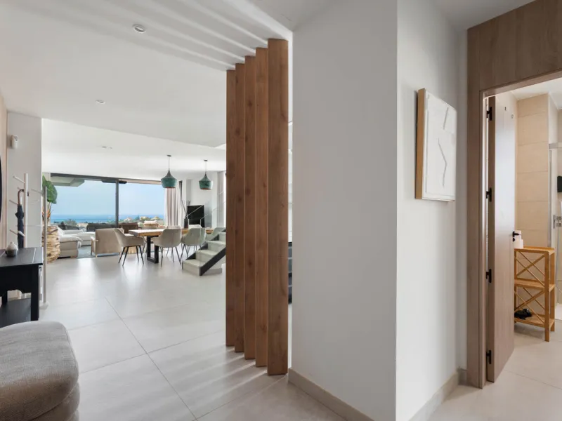 Apartment - Penthouse Duplex в продаже в Marbella, Málaga. В доме 3 спален и 3 ванных комнат. Площадь дома 173 м²