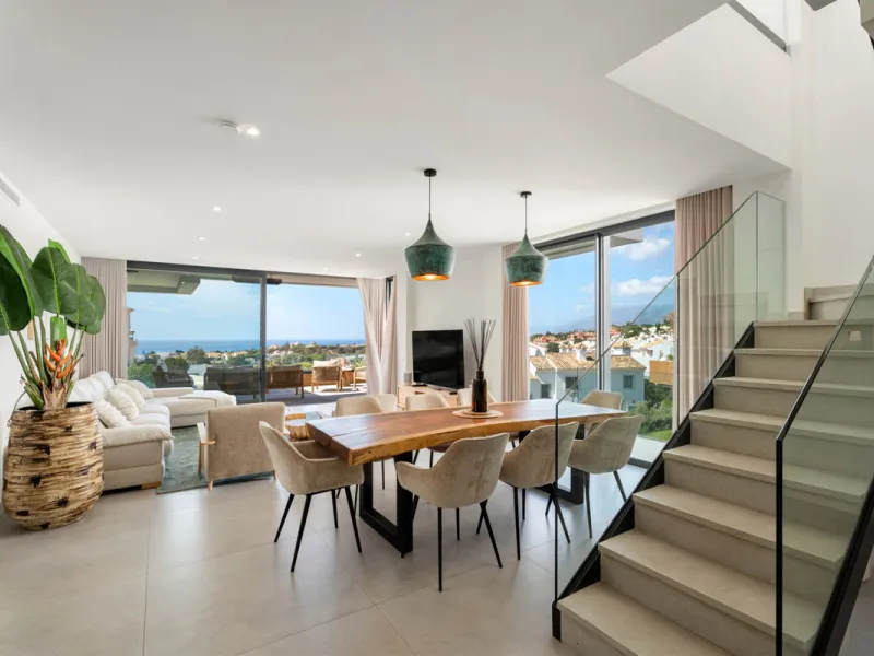 Apartment - Penthouse Duplex в продаже в Marbella, Málaga. В доме 3 спален и 3 ванных комнат. Площадь дома 173 м²