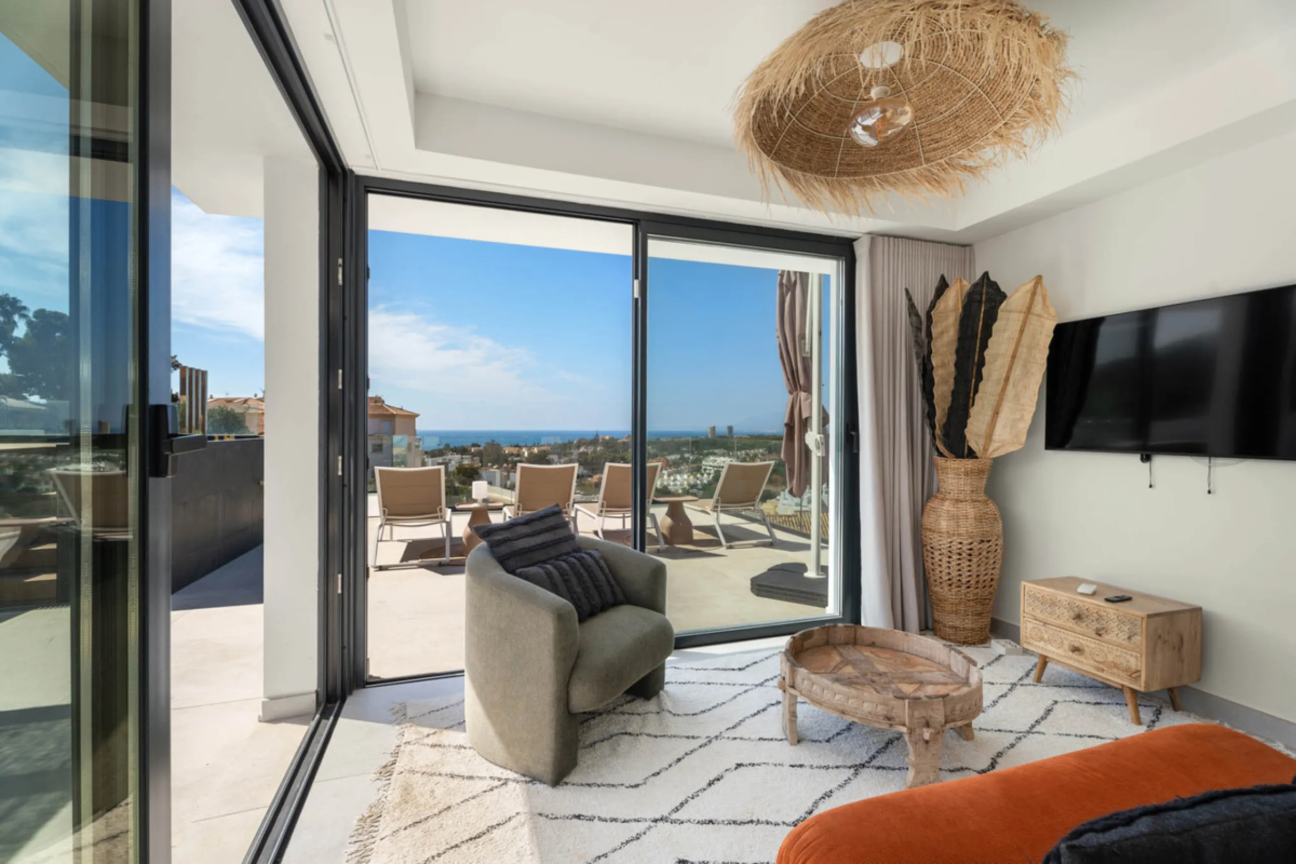 Apartment - Penthouse Duplex в продаже в Marbella, Málaga. В доме 3 спален и 3 ванных комнат. Площадь дома 173 м²
