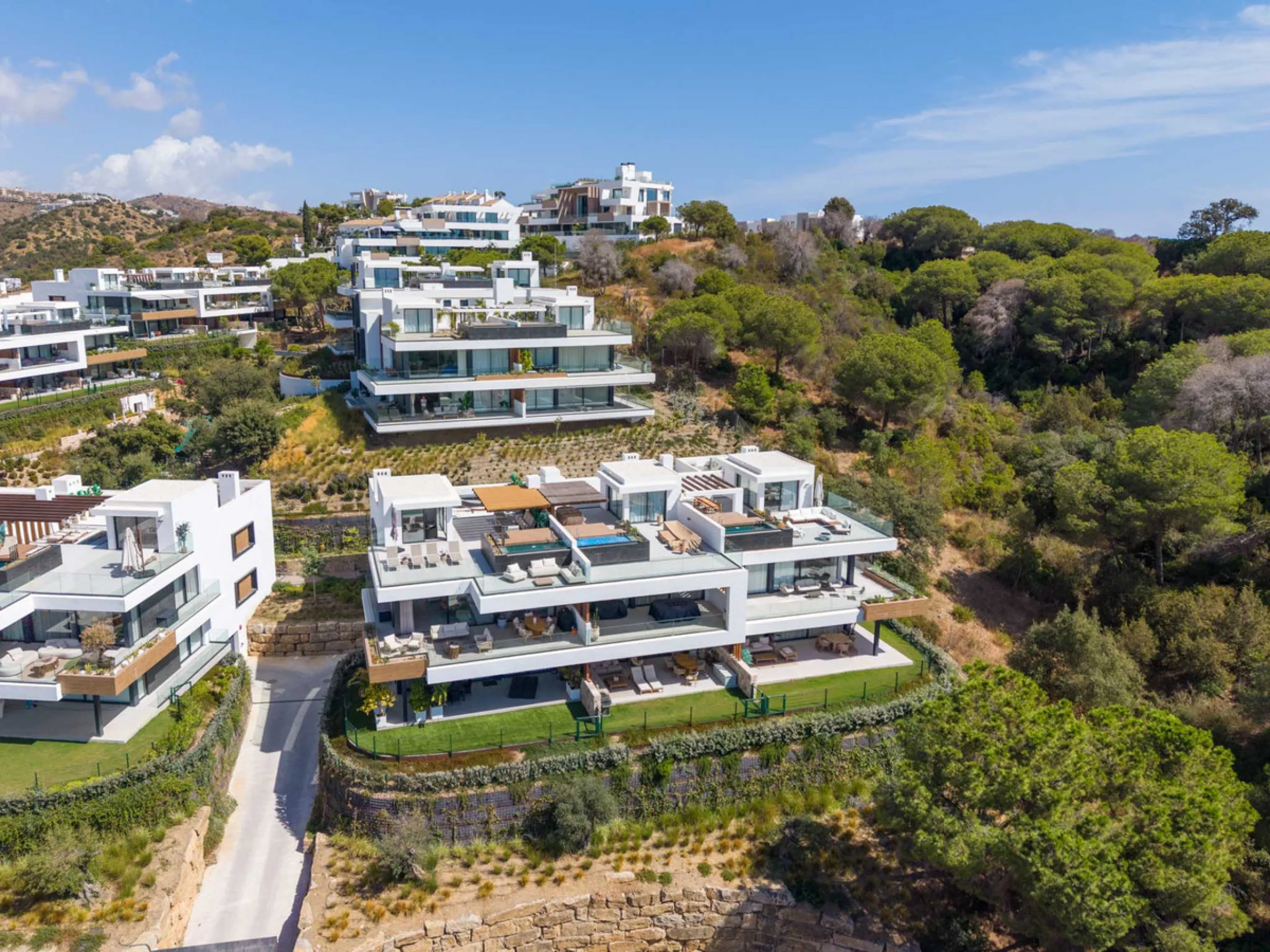 Apartment - Penthouse Duplex в продаже в Marbella, Málaga. В доме 3 спален и 3 ванных комнат. Площадь дома 173 м²