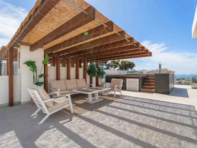 Apartment - Penthouse Duplex в продаже в Marbella, Málaga. В доме 3 спален и 3 ванных комнат. Площадь дома 173 м²