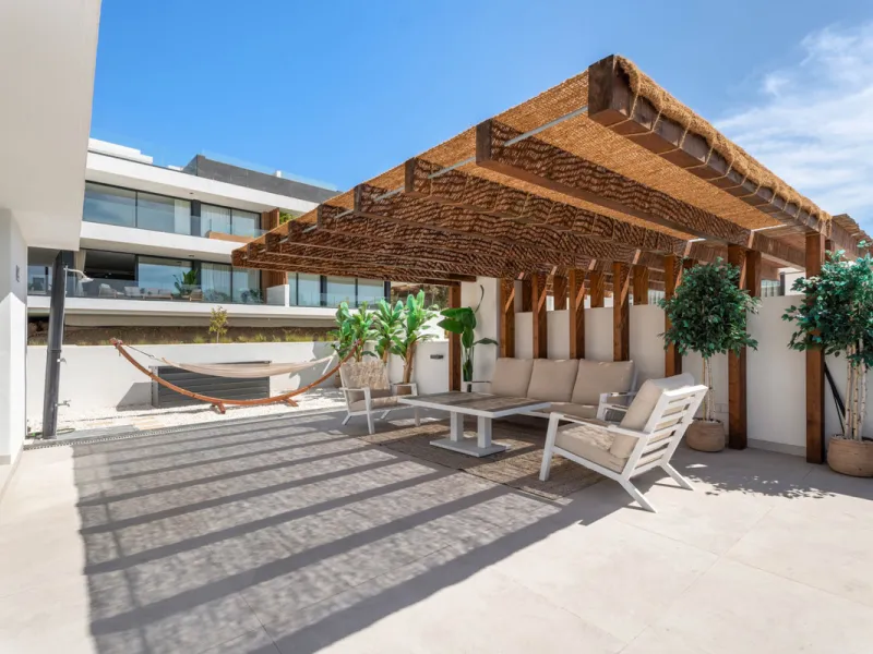 Apartment - Penthouse Duplex в продаже в Marbella, Málaga. В доме 3 спален и 3 ванных комнат. Площадь дома 173 м²
