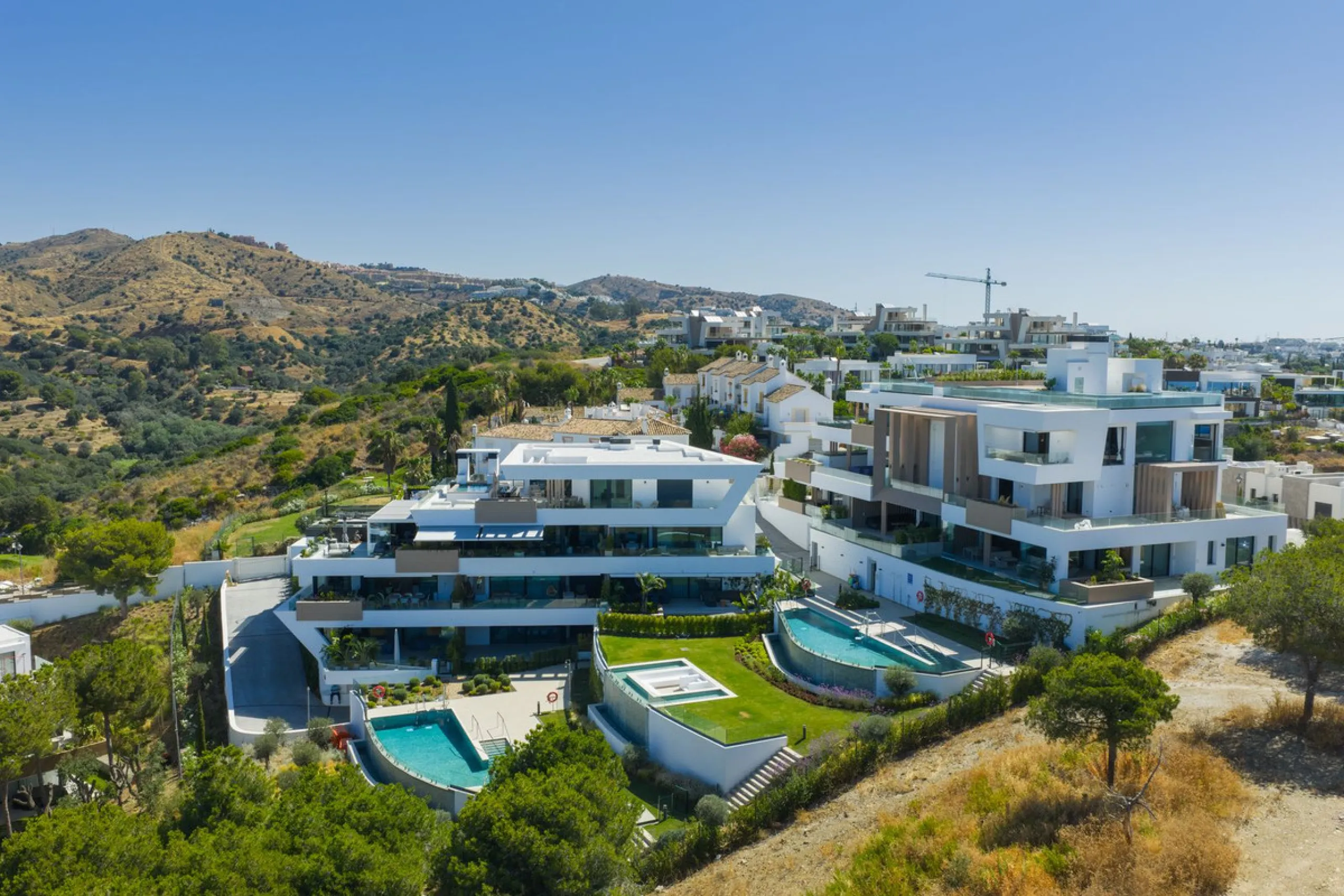 Unique property located in one of the most exclusive Boutique complexes in Marbella East, Marbella Sunset, right above the UNESCO protected Artola sand dunes and just a few steps from the golf course.
