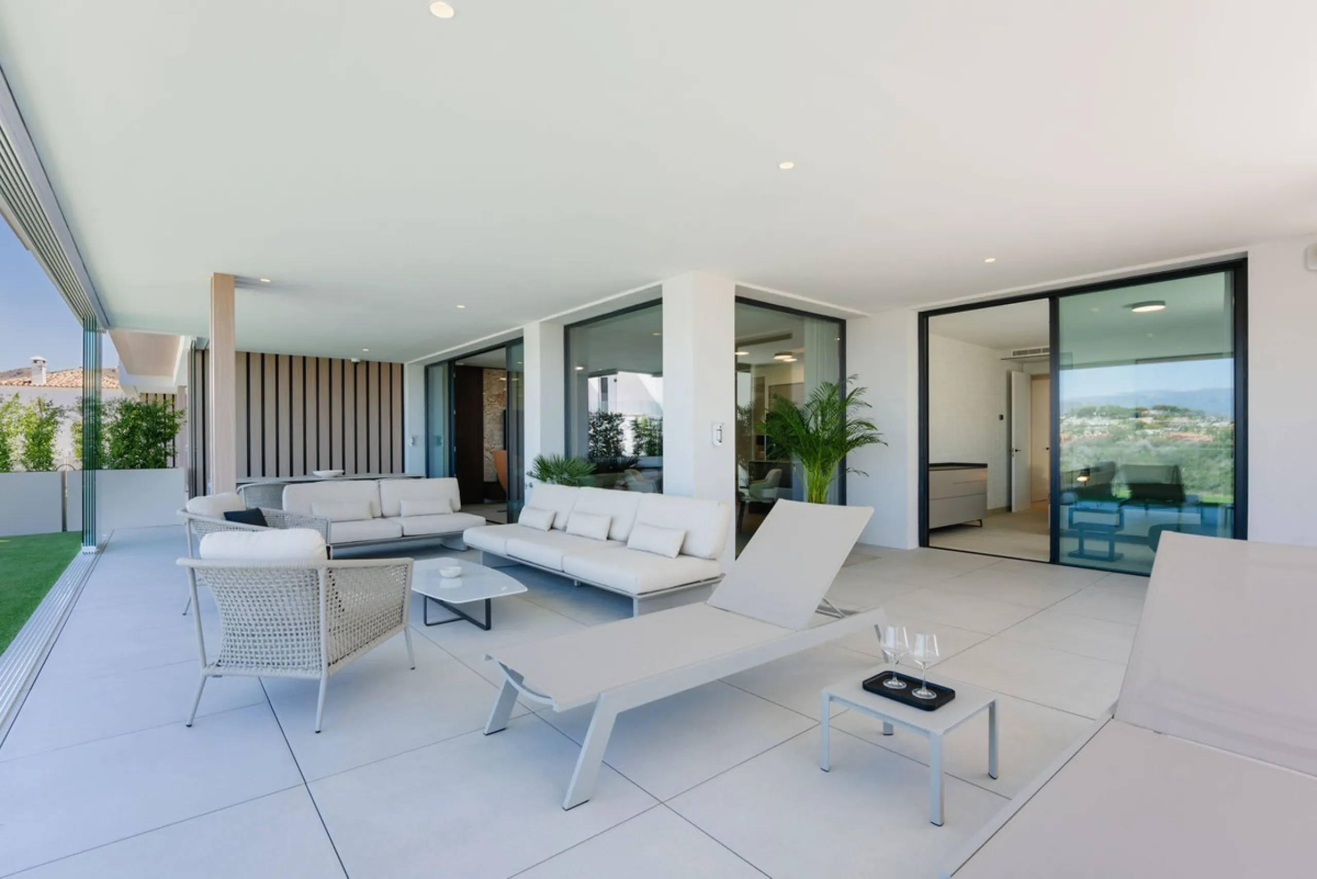 Unique property located in one of the most exclusive Boutique complexes in Marbella East, Marbella Sunset, right above the UNESCO protected Artola sand dunes and just a few steps from the golf course.