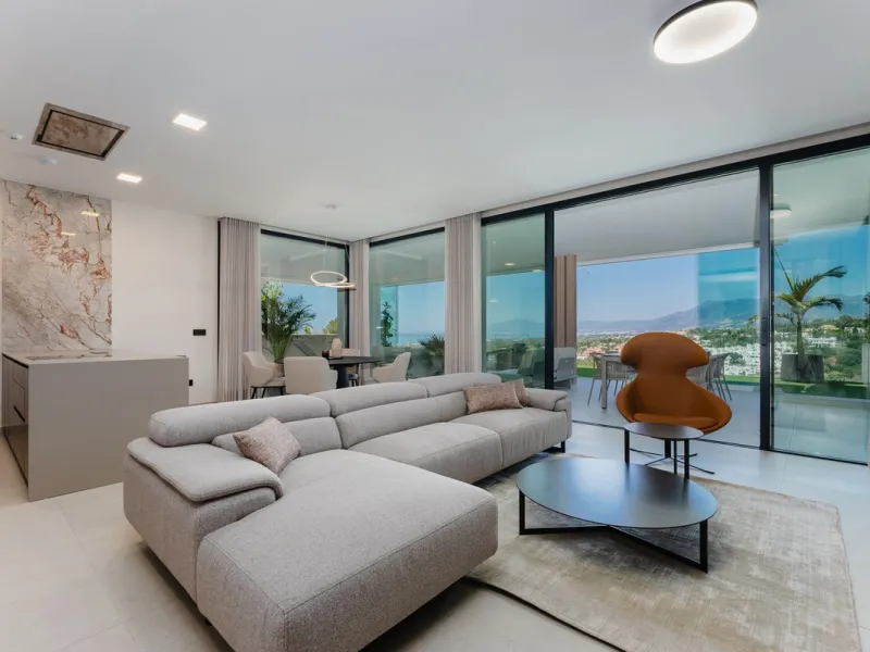 Unique property located in one of the most exclusive Boutique complexes in Marbella East, Marbella Sunset, right above the UNESCO protected Artola sand dunes and just a few steps from the golf course.