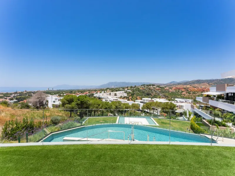 Unique property located in one of the most exclusive Boutique complexes in Marbella East, Marbella Sunset, right above the UNESCO protected Artola sand dunes and just a few steps from the golf course.