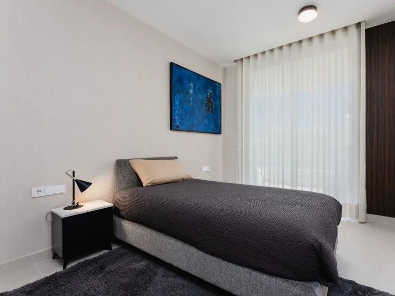 This apartment in Marbella combines a privileged location, careful design, and a protected natural environment.