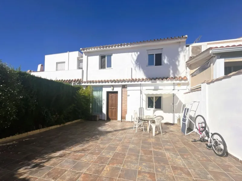 Imagine waking up every morning in a peaceful setting, surrounded by greenery, with the freedom of enjoying your own private outdoor space and the excitement of shaping a home just the way you envision it. This charming semi-detached house in the gated Ma