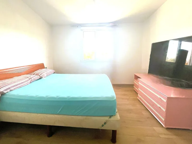 Imagine waking up every morning in a peaceful setting, surrounded by greenery, with the freedom of enjoying your own private outdoor space and the excitement of shaping a home just the way you envision it. This charming semi-detached house in the gated Ma