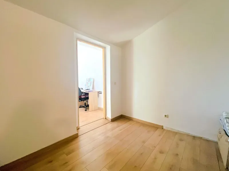 Imagine waking up every morning in a peaceful setting, surrounded by greenery, with the freedom of enjoying your own private outdoor space and the excitement of shaping a home just the way you envision it. This charming semi-detached house in the gated Ma