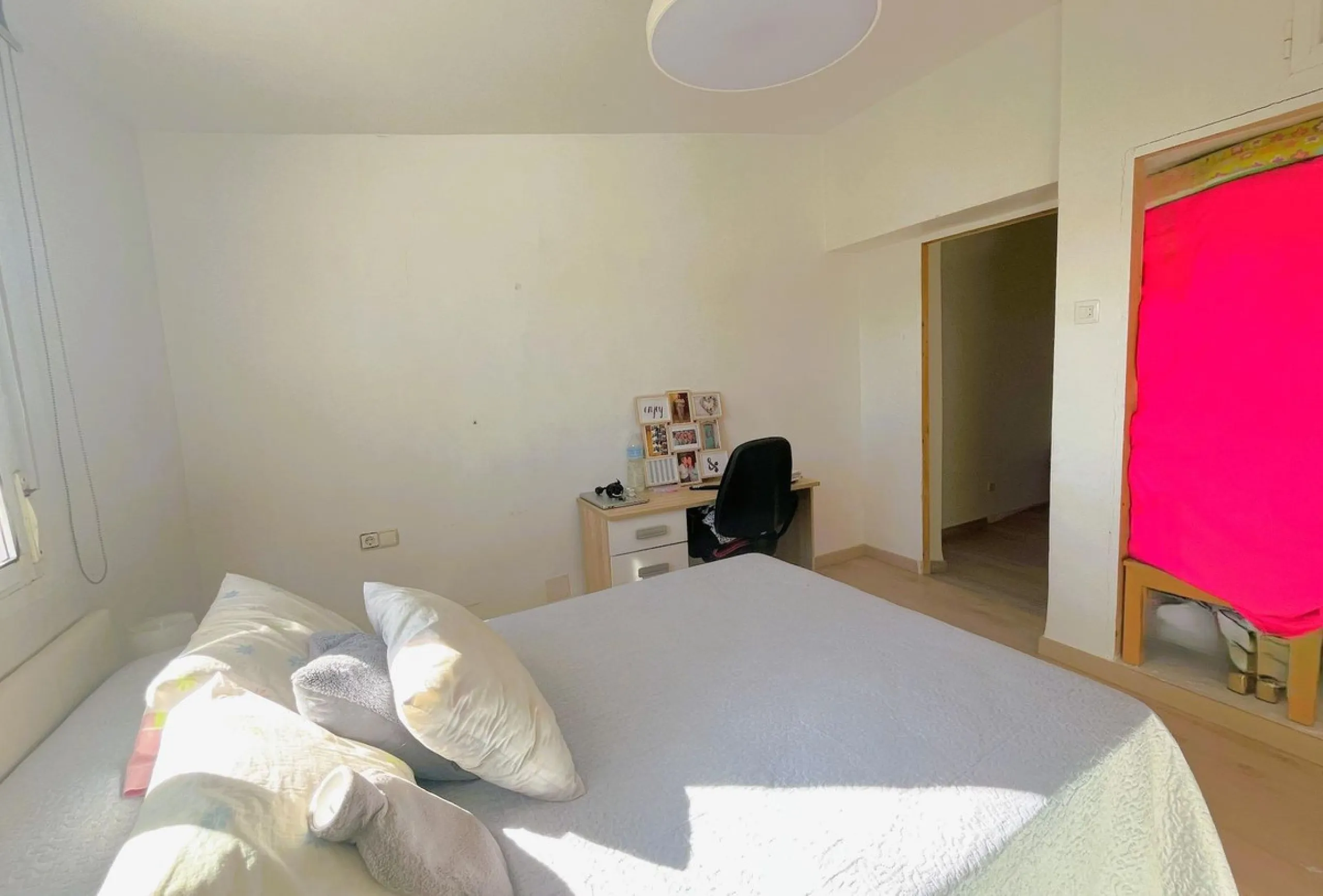 Imagine waking up every morning in a peaceful setting, surrounded by greenery, with the freedom of enjoying your own private outdoor space and the excitement of shaping a home just the way you envision it. This charming semi-detached house in the gated Ma