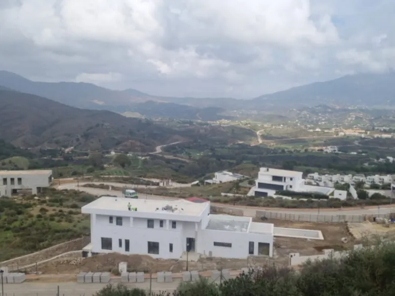 Superb urban plot for sale in a very desirable location  within the very sought after area of La Cala Golf, La Cala de Mijas.