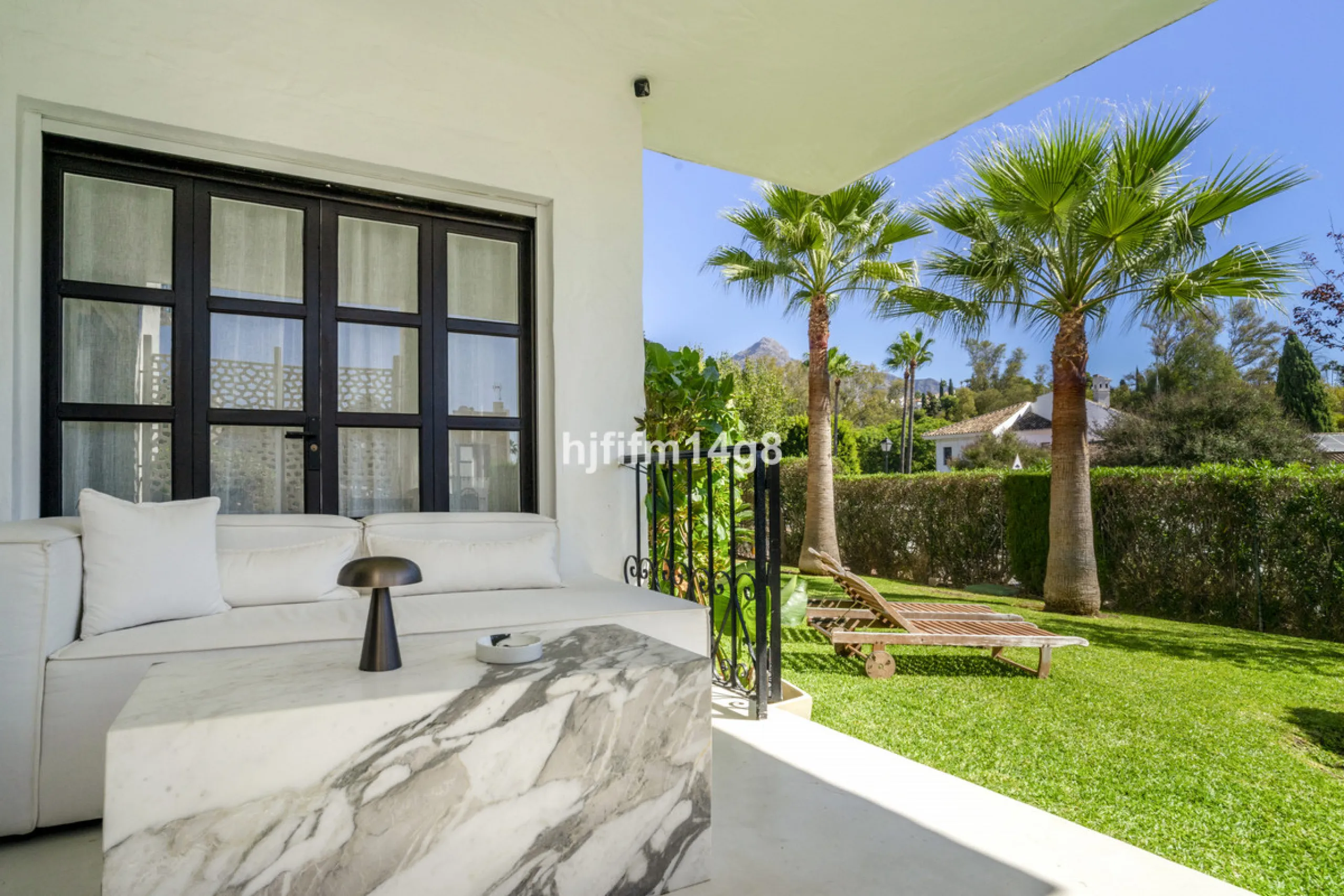 Apartment - Ground Floor Apartment в продаже в Marbella, Málaga. В доме 3 спален и 2 ванных комнат. Площадь дома 99 м²