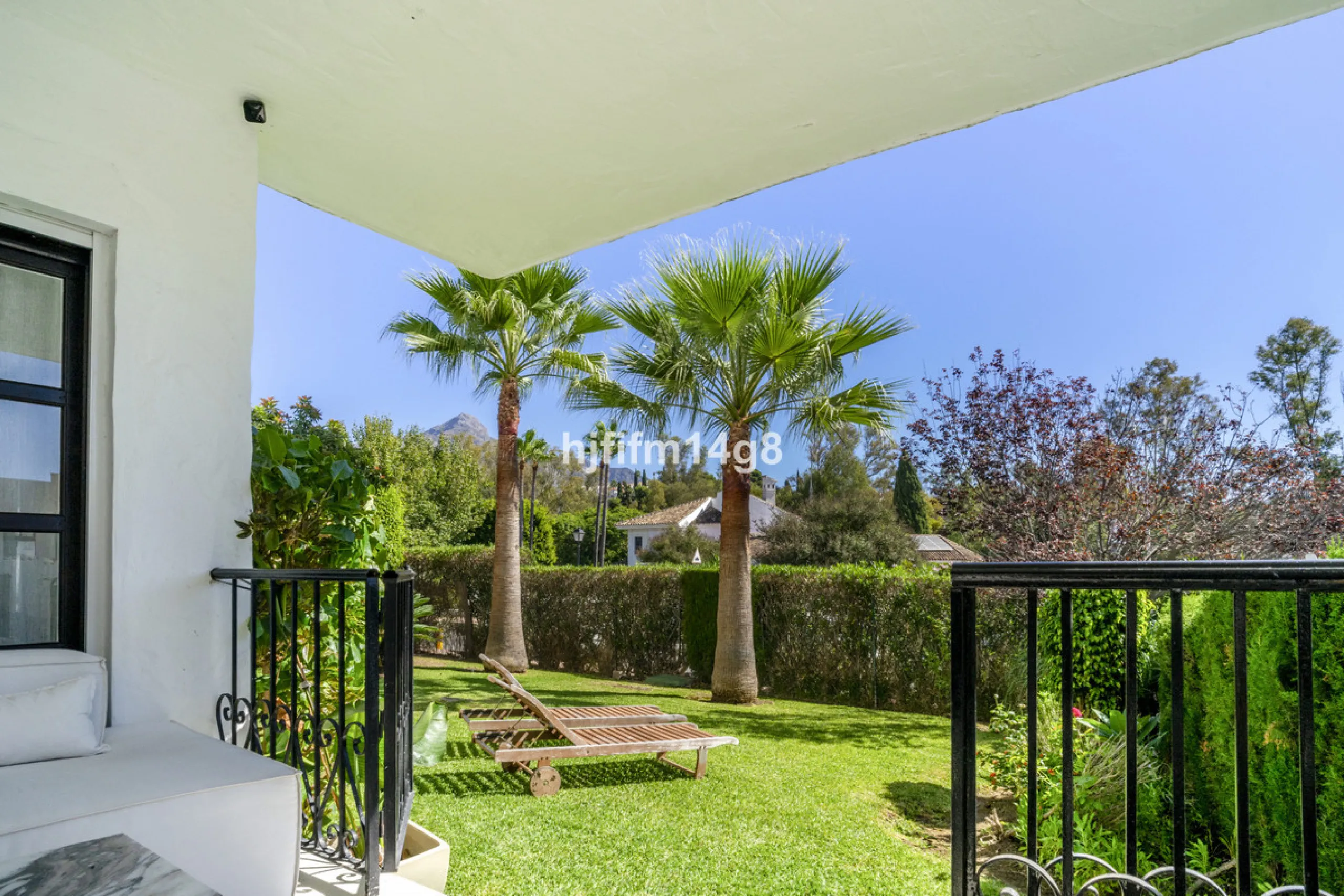 Apartment - Ground Floor Apartment в продаже в Marbella, Málaga. В доме 3 спален и 2 ванных комнат. Площадь дома 99 м²